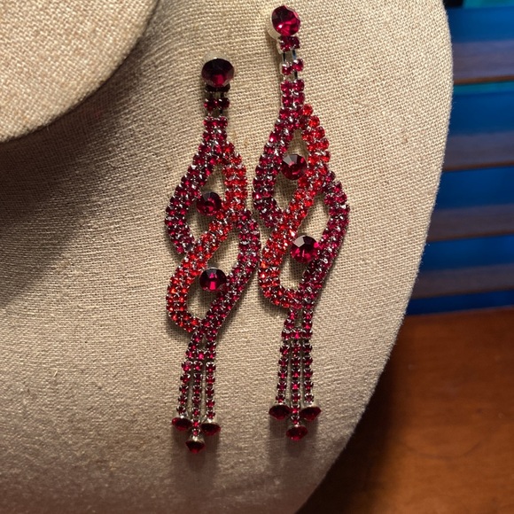 Gorgeous Two Tone Red Drop Post Earrings. - Picture 2 of 7